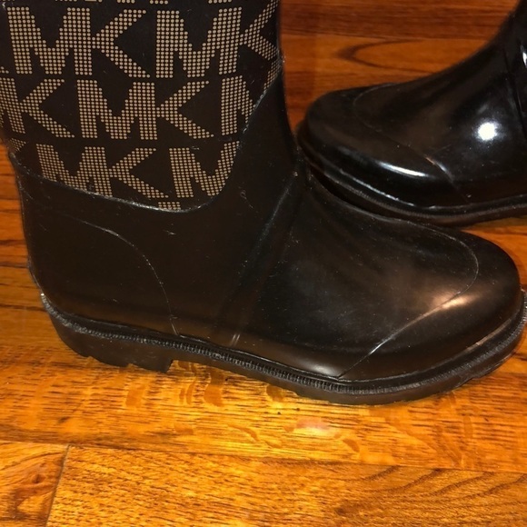 ✨HOST PICK✨ Michael Kors Rain Boots - Picture 3 of 7